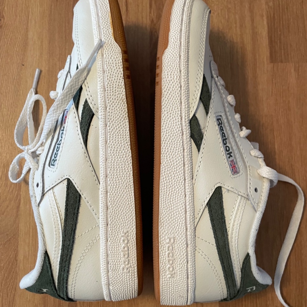 Reebok Womens Club C Revenge Sneaker Size 6.5 Women